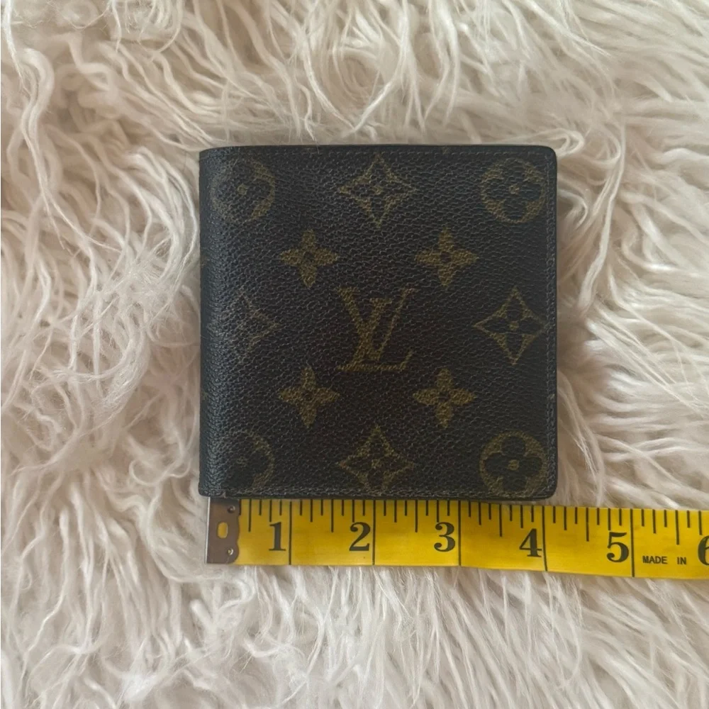 Authentic Louis Vuitton Monogram Wallet - Picture 2 of 9